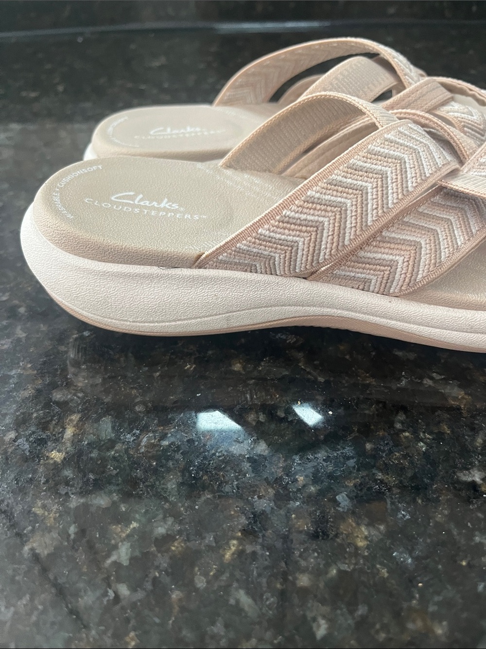 Clarks Cloudsteppers Women's Taupe Crossband Slide Sandals - Picture 6 of 8